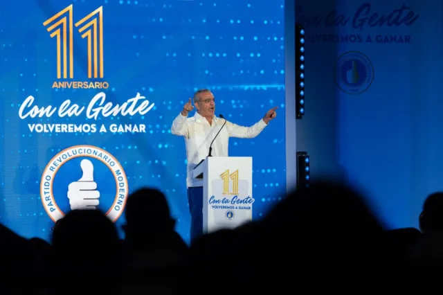 Abinader Asegura que la Oposición Enfrenta un Pasado que Limita su Crecimiento Electoral