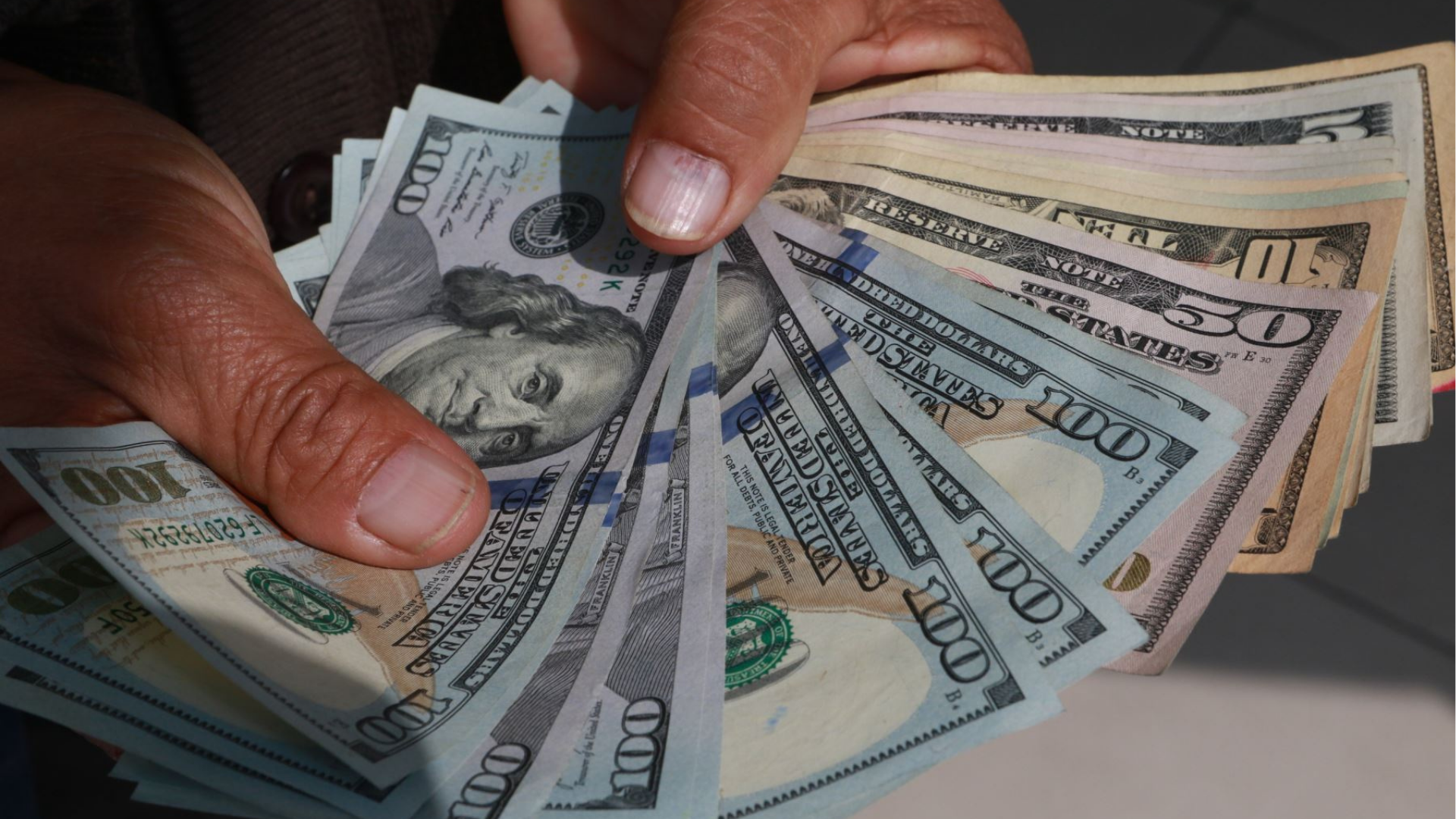 Remesas en la República Dominicana Alcanzan 982,8 Millones de Dólares en Enero, un Aumento del 5%