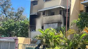 Apartamento en Maquiteria donde fue encontrada una mujer calcinada mientras autoridades investigan el caso