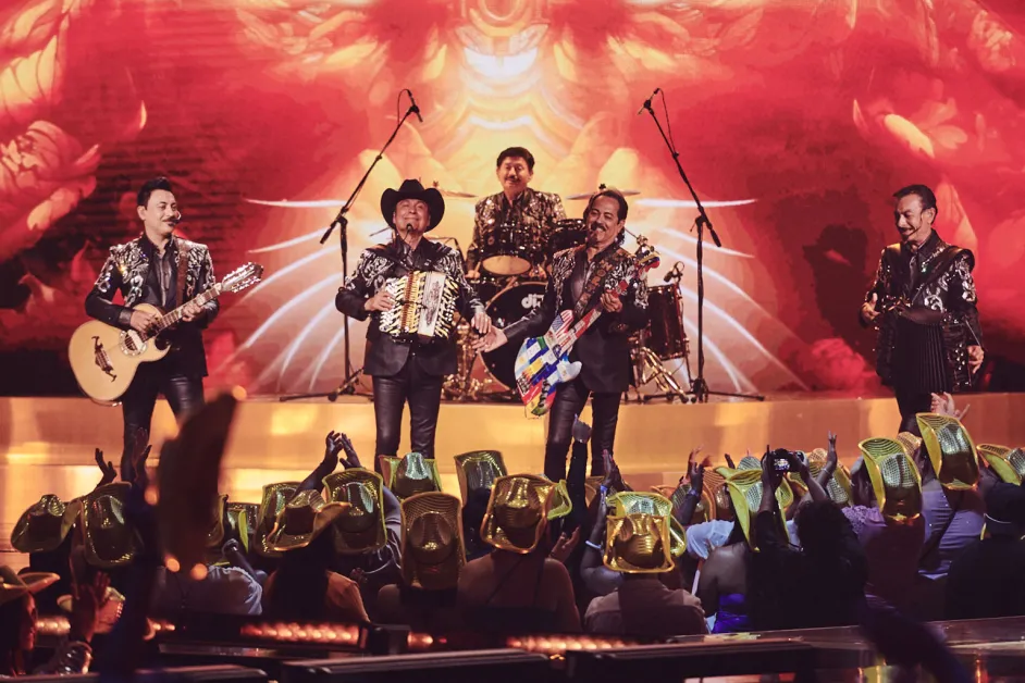Los Tigres del Norte durante un concierto en Santo Domingo