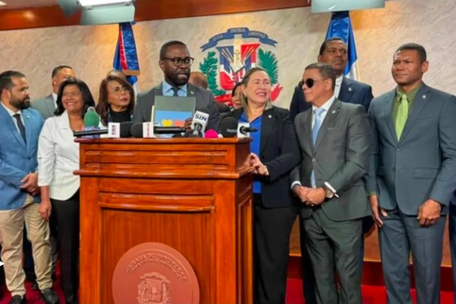 Diputado presenta proyecto de ley sobre pensión alimenticia en República Dominicana