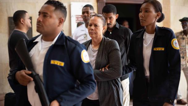 Tribunal de Santiago absuelve a mujer y a su sobrino acusados de planificar asesinato en Tamboril