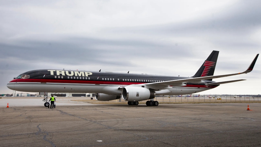 Dron interrumpe salida del Air Force One en Florida