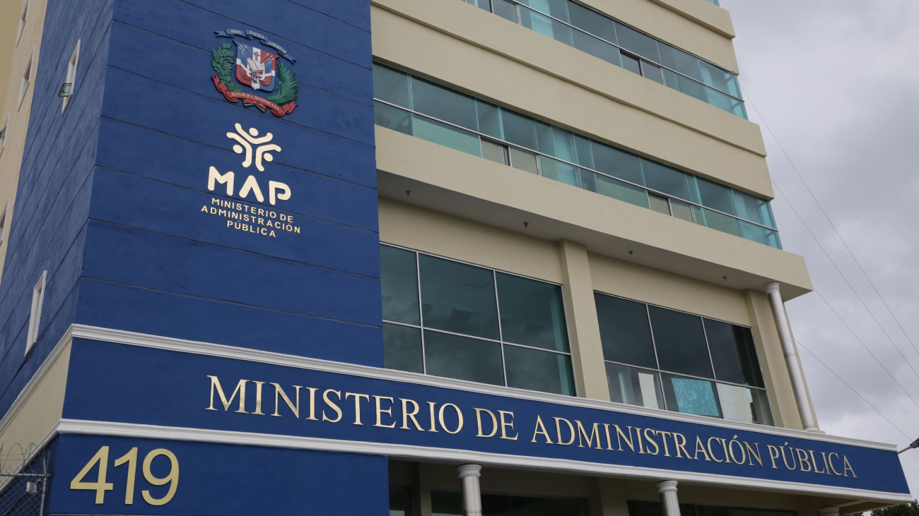 Gobierno ordena teletrabajo por lluvias e inundaciones