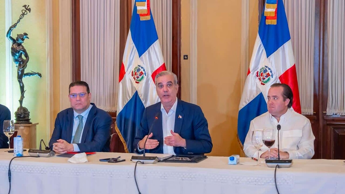 Gobierno y comerciantes garantizan estabilidad de la canasta básica