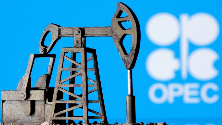 OPEP+ analiza subir el bombeo de crudo por tensión en mercados