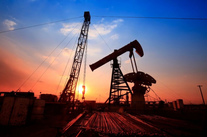 Petróleo supera los US$110 por tensión en Oriente Medio