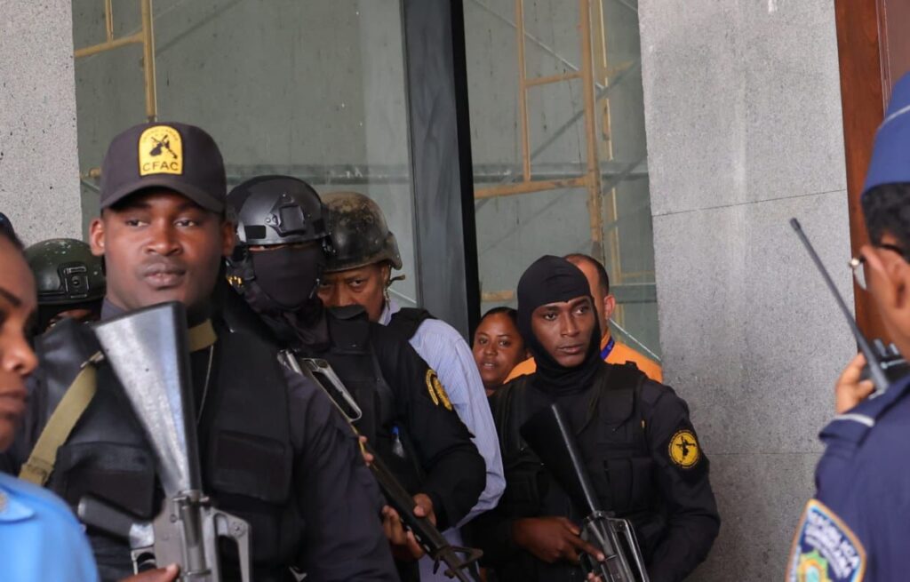 Ratifica prisión preventiva a coronel acusado de agresión en Los Mina