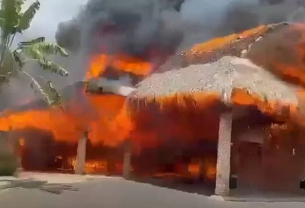 Evacúan huéspedes del Viva Dominicus Beach por incendio en complejo turístico