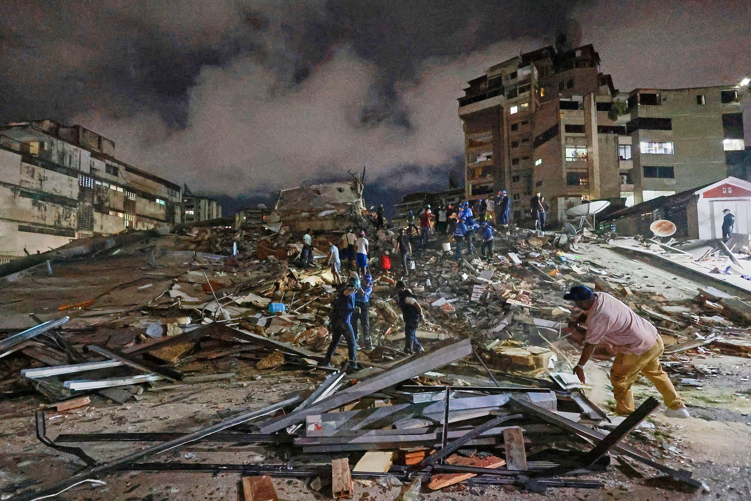 Autoridades venezolanas reportan 235 fallecidos y más de 4.300 heridos.