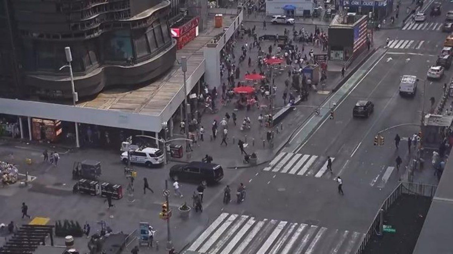 Policía de Nueva York detiene a un sospechoso tras disparos en Times Square