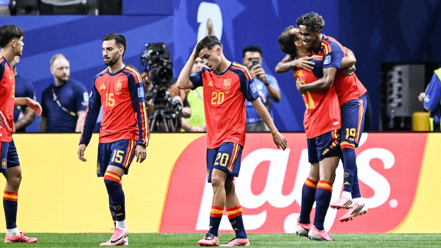 España goleó 4-0 a Arabia Saudita en el Mundial con actuación destacada de Lamine Yamal y Oyarzabal