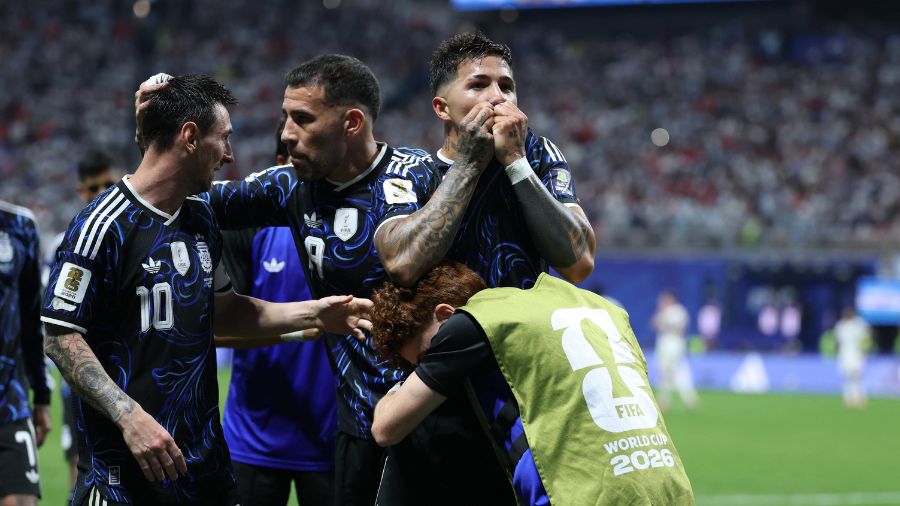 Argentina protagonizó una remontada en los minutos finales para derrotar 2-1 a Inglaterra en Atlanta y clasificarse a la final del Mundial de 2026.